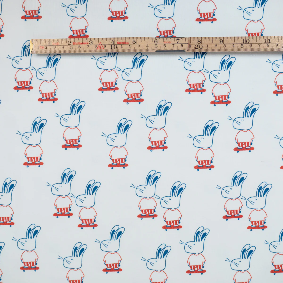 Tissu French terry Bio - Ikatee® - Rabbit Ride Club - Écru - Image 7