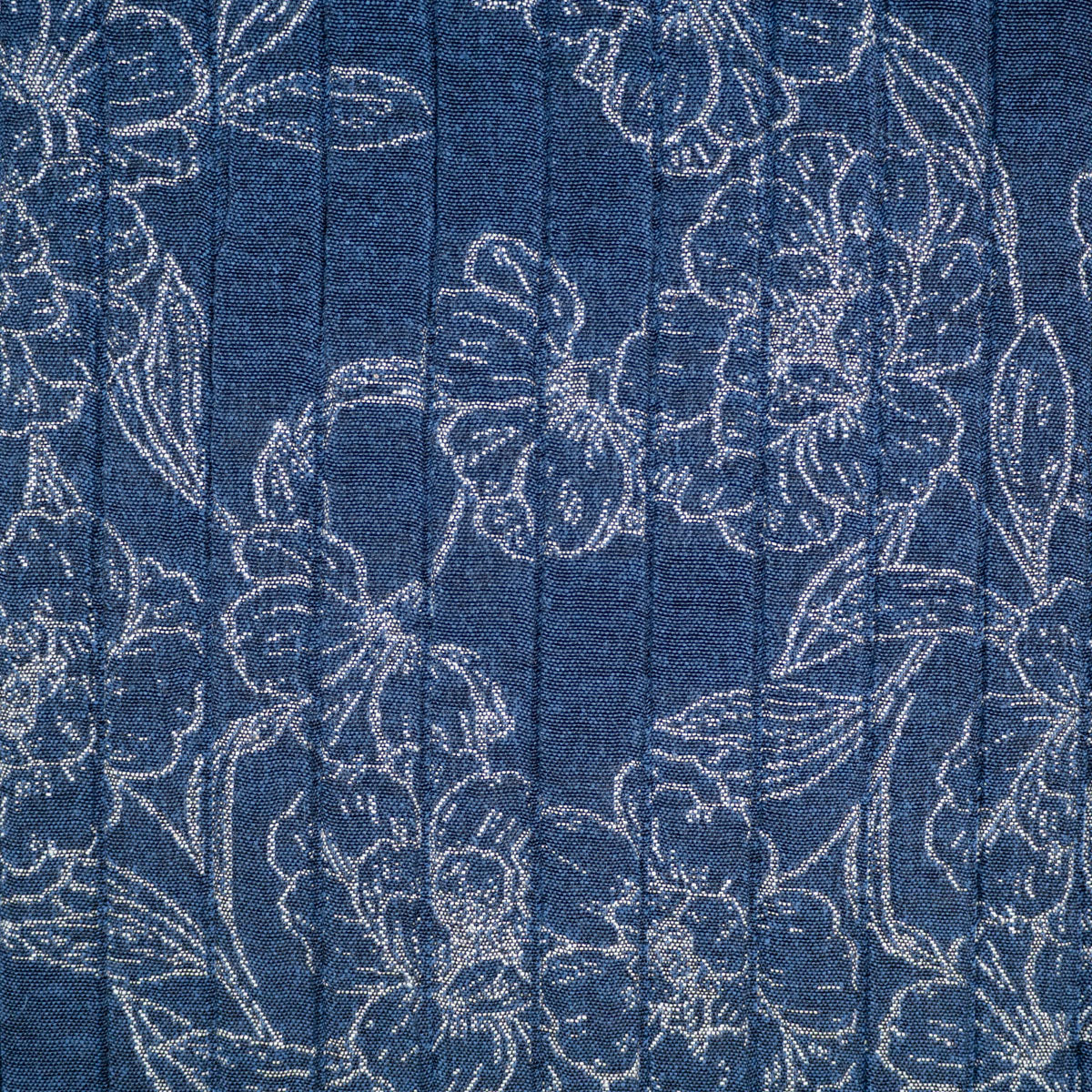 Tissu Jacquard matelassé - Fleurs japonaises - Bleu Marine - Image 5