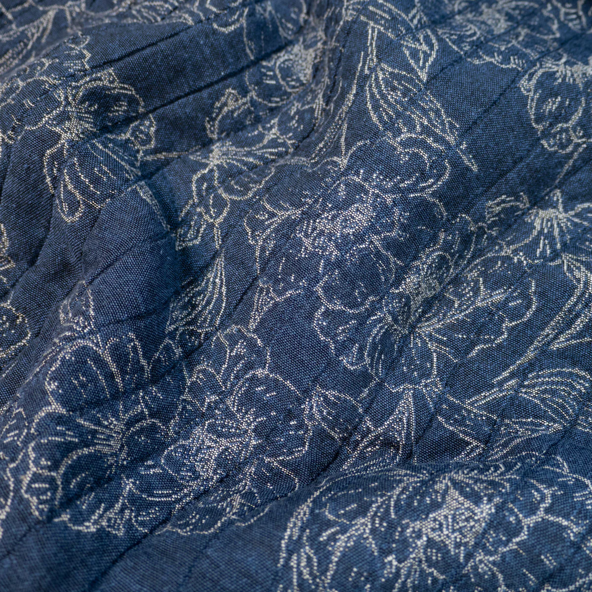 Tissu Jacquard matelassé - Fleurs japonaises - Bleu Marine - Image 7