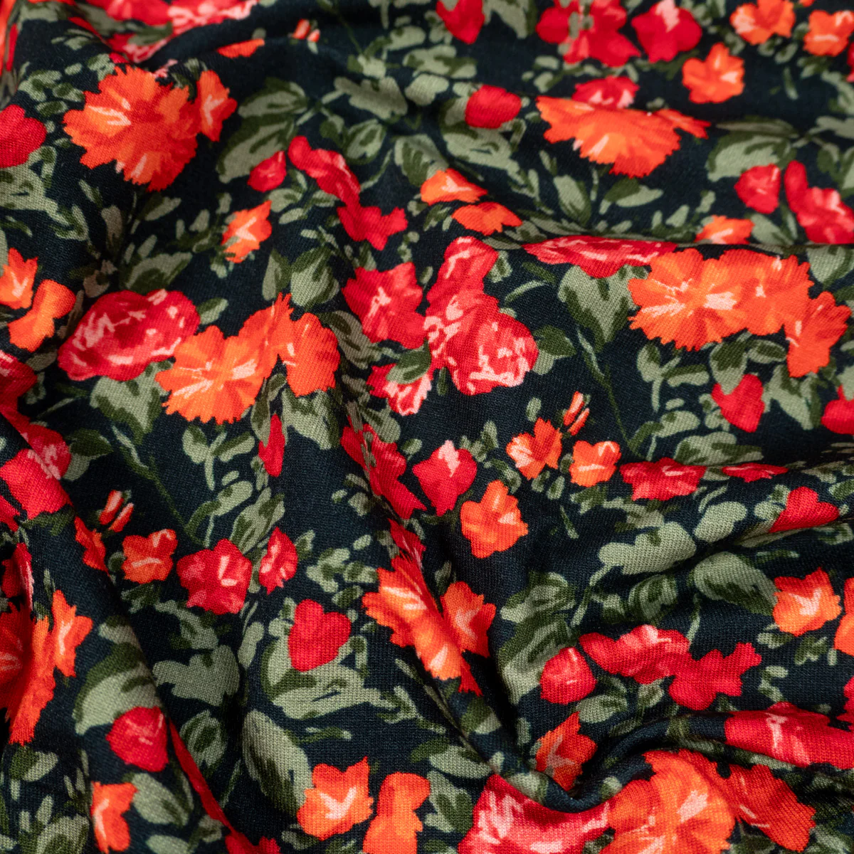 Tissu jersey de viscose - Ikatee® - Flora Viva - Noir - Image 6
