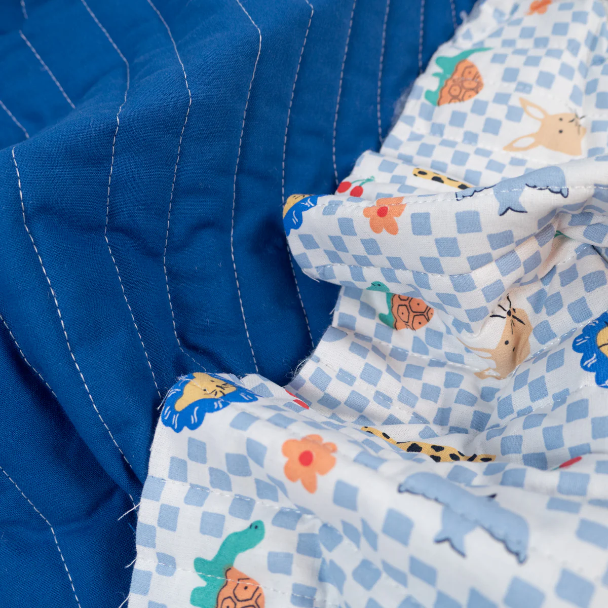 Tissu matelassé réversible - Joe - Écru et bleu - Image 3