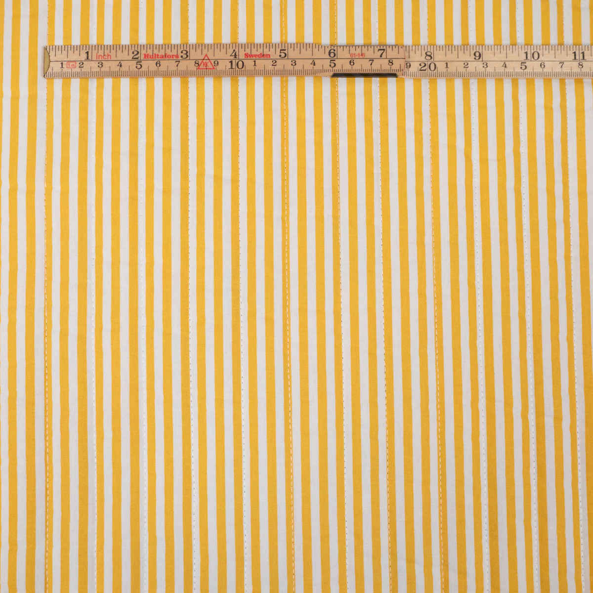 Tissu matelassé réversible - Odalie - Rouge et jaune - Image 8