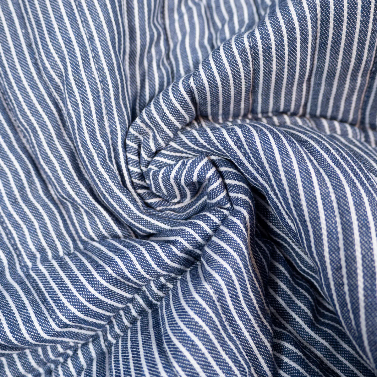 Tissu popeline matelassée - rayures - Bleu jeans et blanc - Image 8